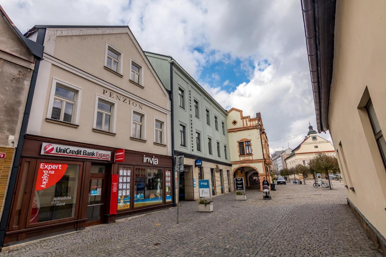 Penzion Na Namesti Dvur Kralove nad Labem Exterior photo